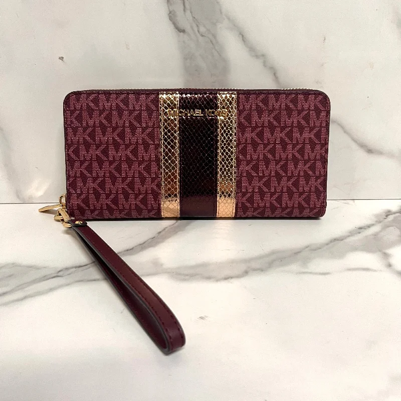 Michael Kors Jet Set Travel Wallet