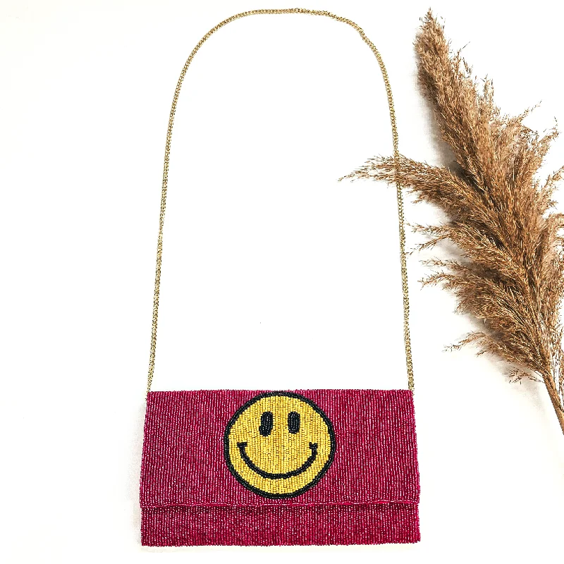 Happy Days Seedbeaded Clutch Bag in Fuchsia with Yellow Happy Face and Gold Tone Chain